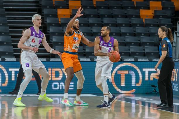 1击败了沃 1击败了沃