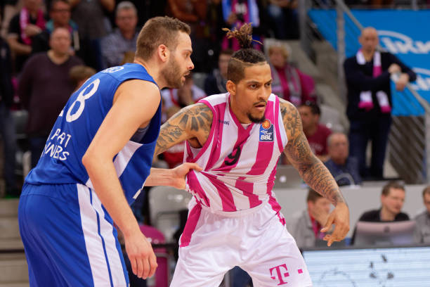 比赛中更具 比赛中更具